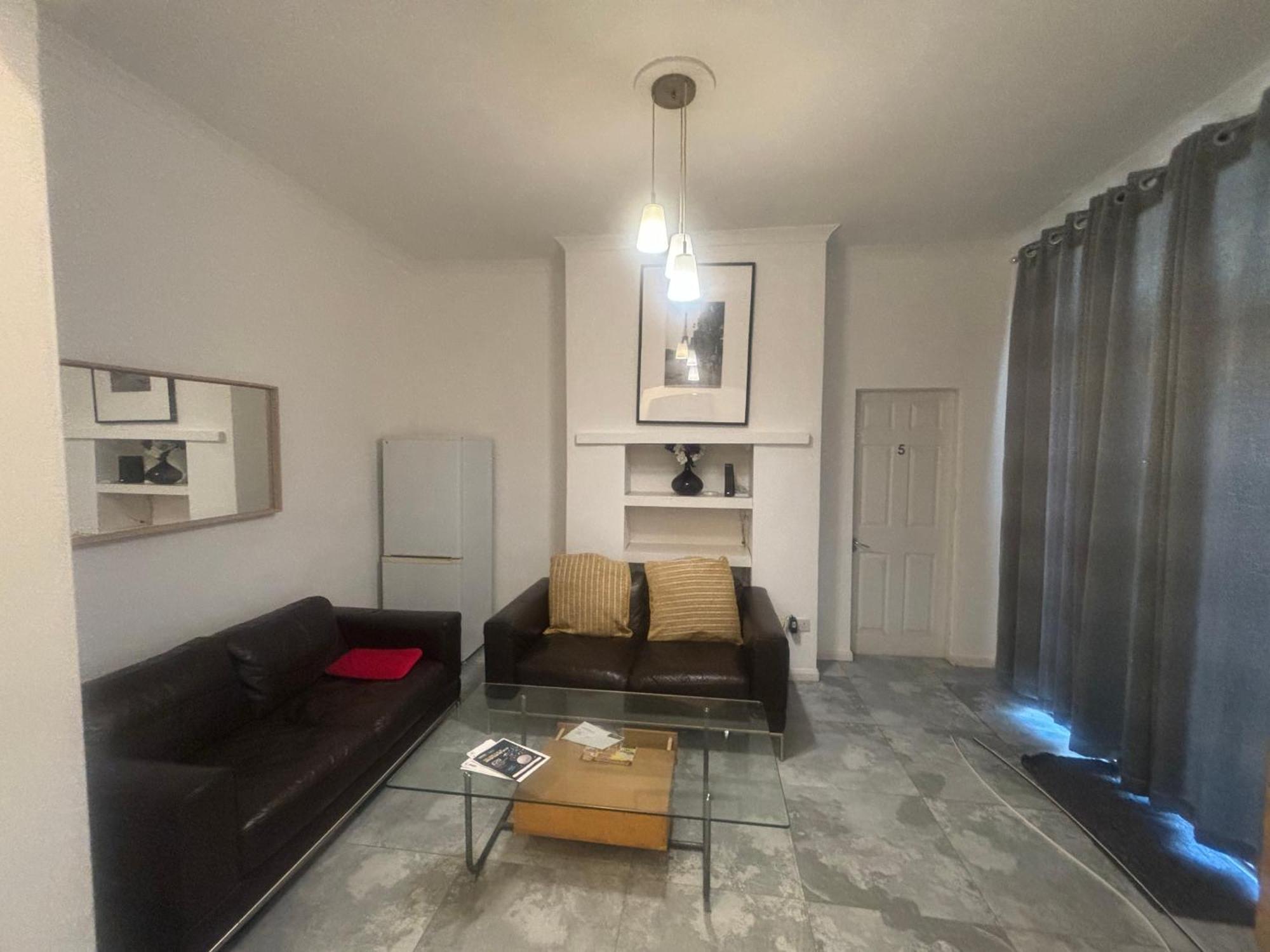 Precise Homes Ltd Wolverhampton Eksteriør bilde