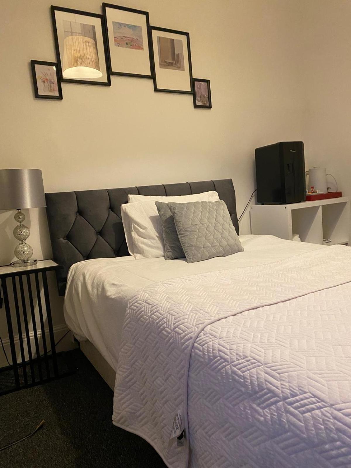 Precise Homes Ltd Wolverhampton Eksteriør bilde