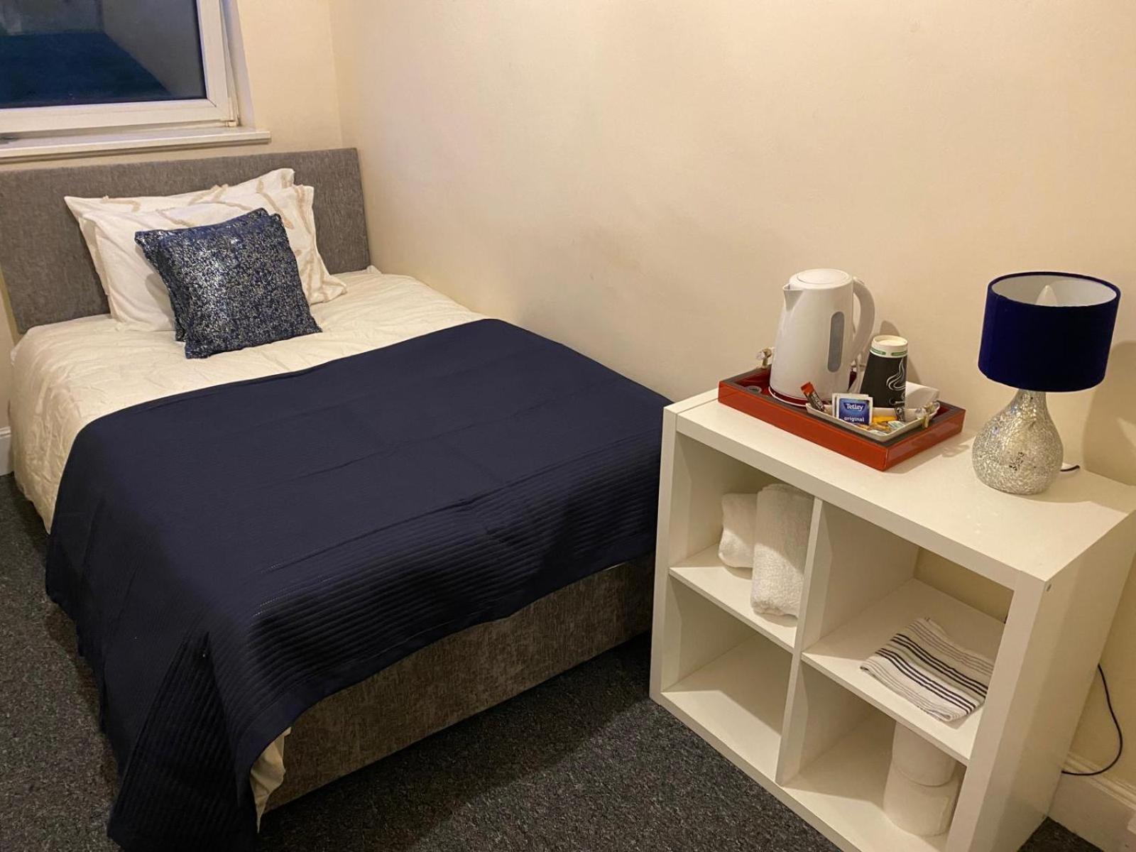 Precise Homes Ltd Wolverhampton Eksteriør bilde