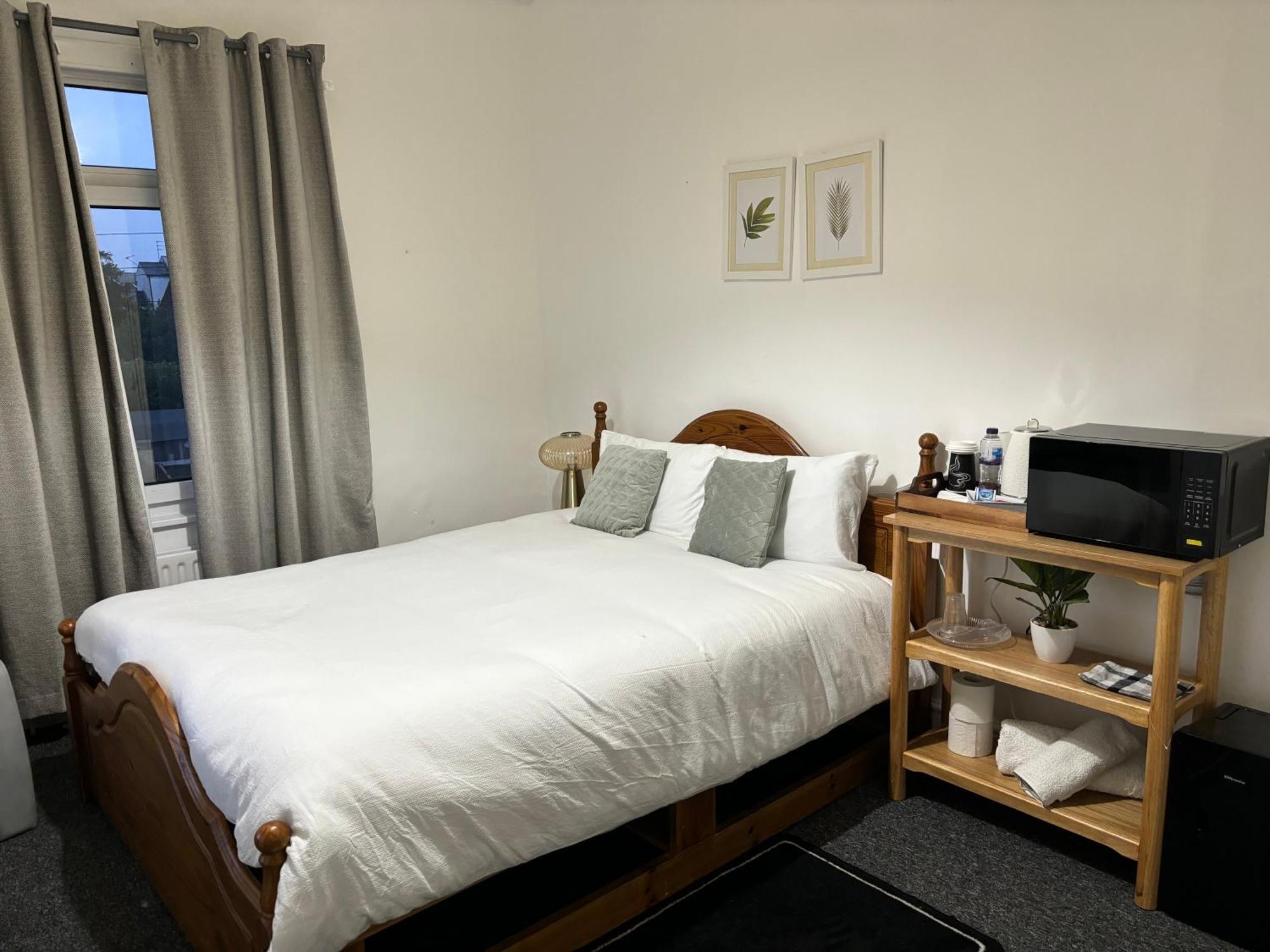 Precise Homes Ltd Wolverhampton Eksteriør bilde