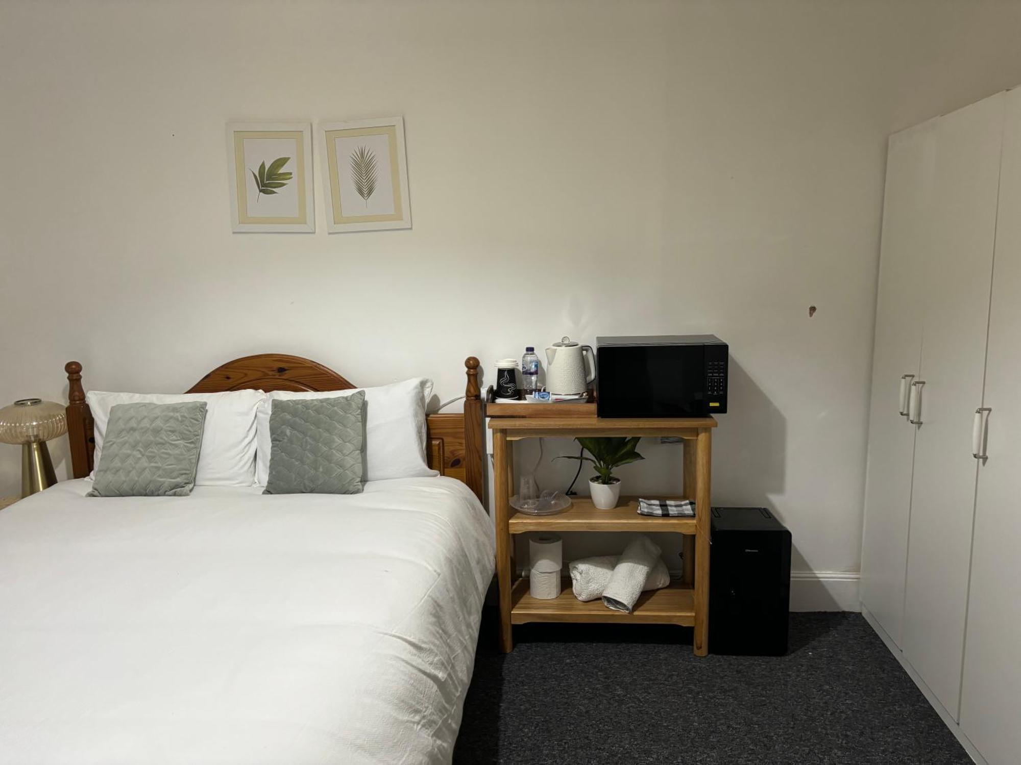 Precise Homes Ltd Wolverhampton Eksteriør bilde